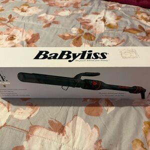 BaByliss Luxe Black and Red Curling Iron New